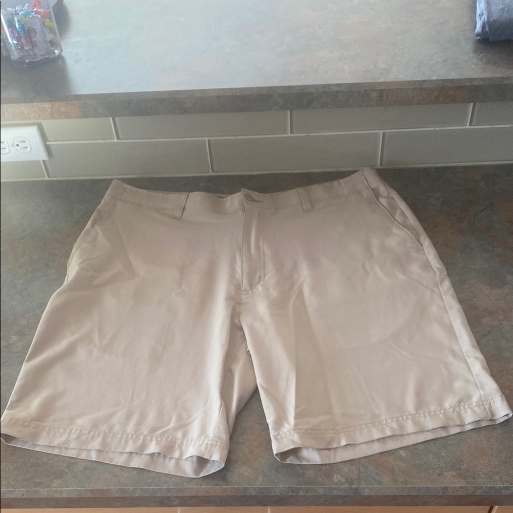 Ben Hogan Men's Tan Shorts Size 39 EUC